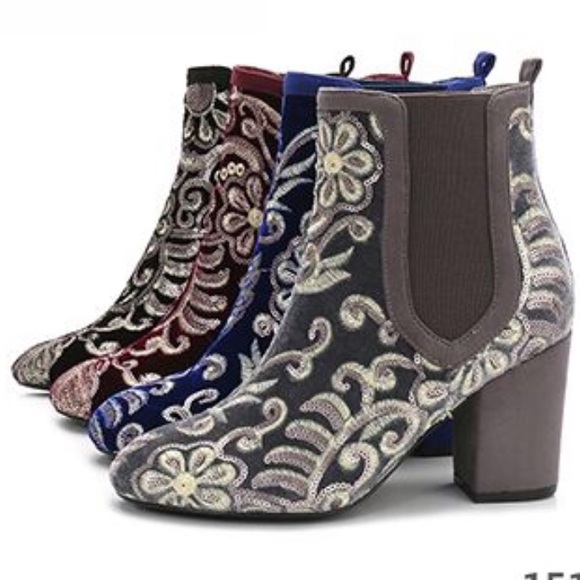 🛍LAST PAIR SIZE 11 VINTAGE BOOTIES - Picture 2 of 5